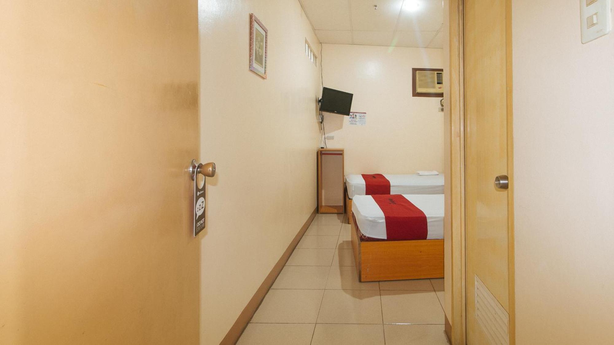 Reddoorz @ Asiana Pension Inn Mandawe Zewnętrze zdjęcie