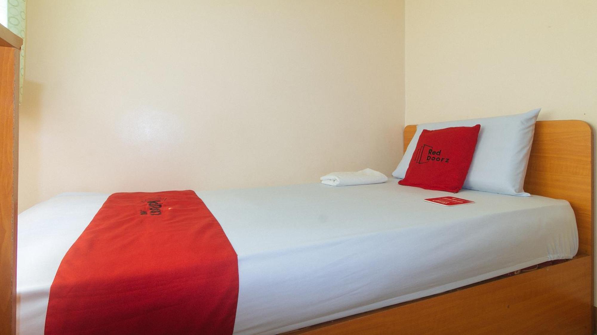 Reddoorz @ Asiana Pension Inn Mandawe Zewnętrze zdjęcie