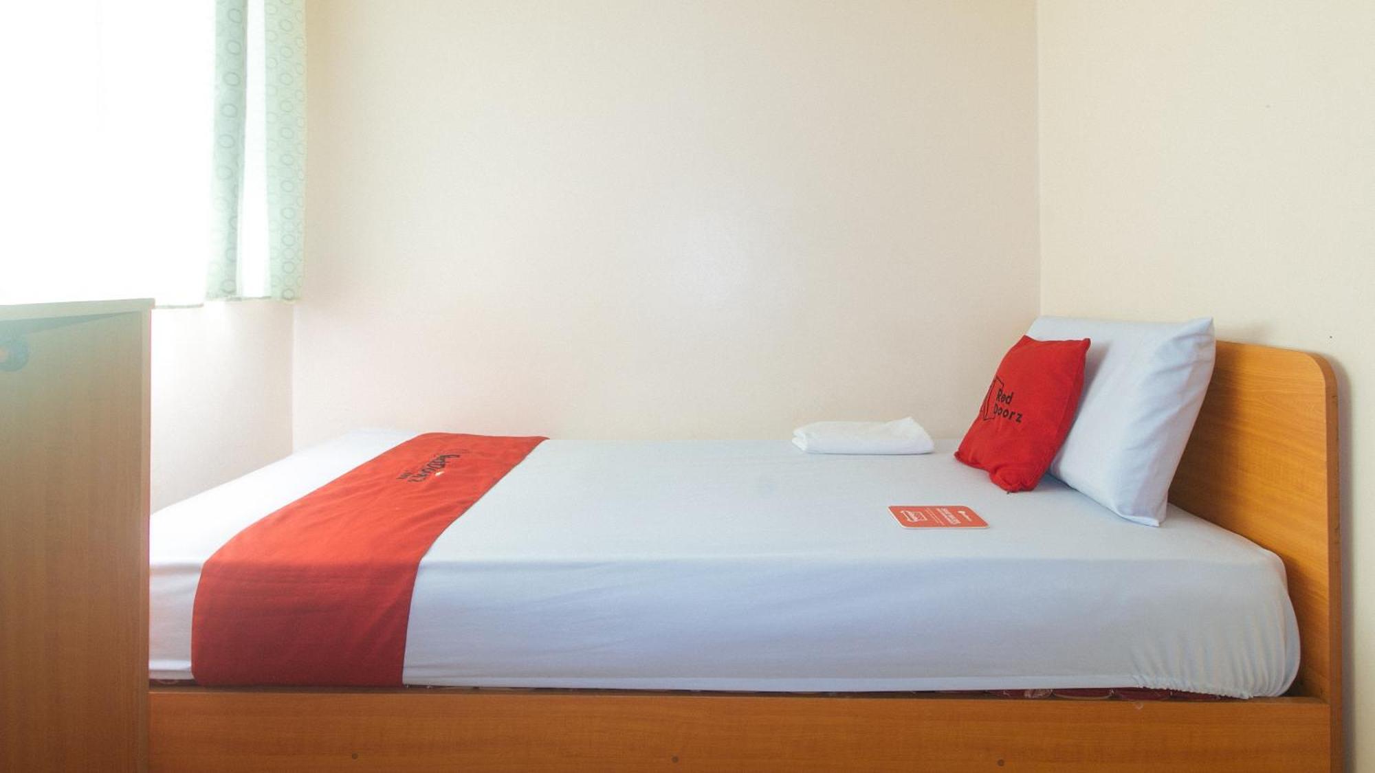 Reddoorz @ Asiana Pension Inn Mandawe Zewnętrze zdjęcie